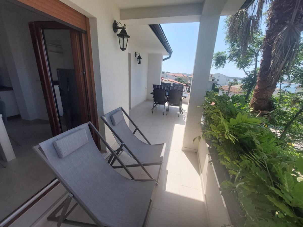 Apartments Amfora Barbat na Rabu Экстерьер фото